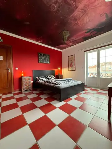 Red Room — photo 1
